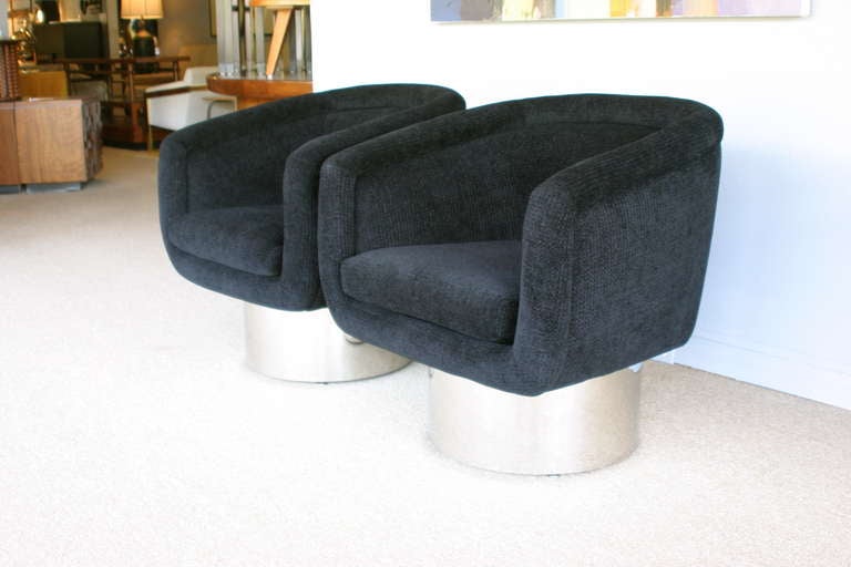 American Pair of swivel tub chairs by Leon Rosen for Pace Collection 