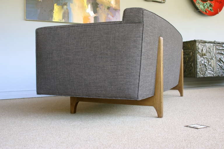 Sofa By Edward Wormley for Dunbar 4
