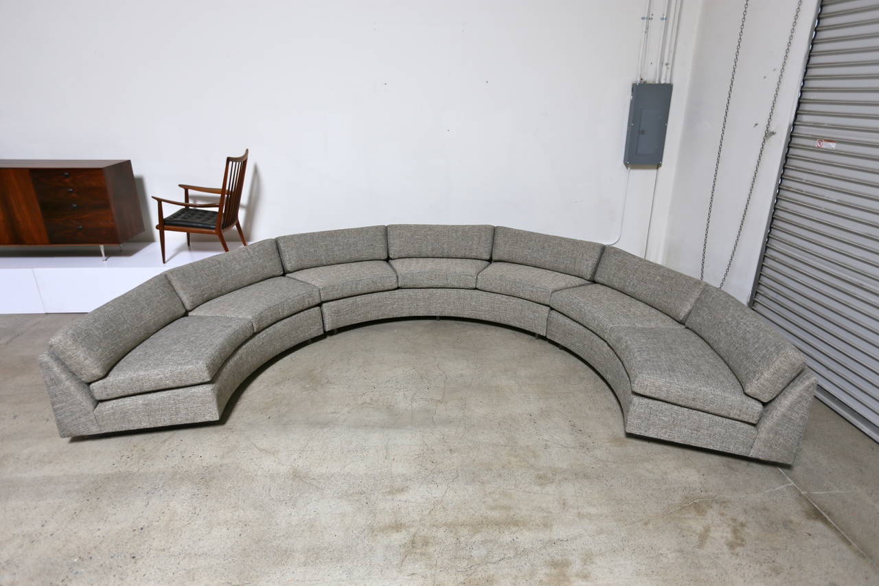 Circular Sectional Sofa by Milo Baughman In Excellent Condition In Costa Mesa, CA