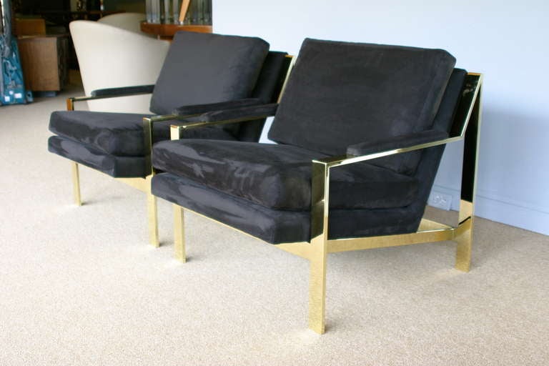American Pair of brass lounge chairs by Milo Baughman