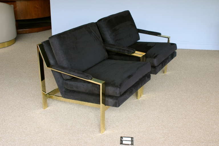 Pair of brass lounge chairs by Milo Baughman 3