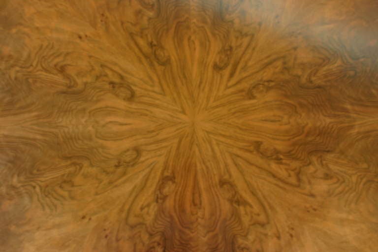Octagonal Burl Wood Coffee Table By Baker In Excellent Condition In Costa Mesa, CA