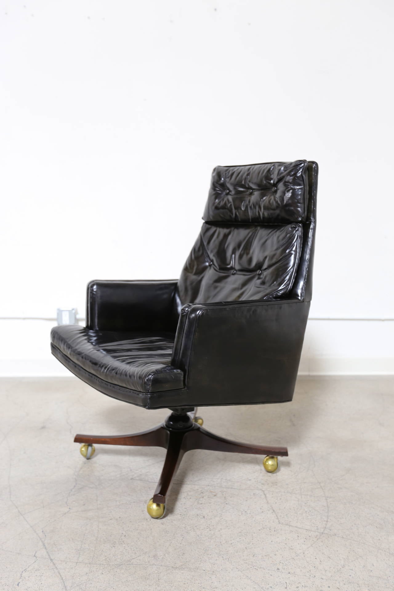 Leather executive desk chair by Edward Wormley for Dunbar.