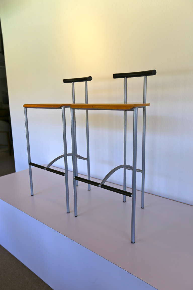 Pair of Tokyo Bar Stools by Rodney Kinsman for Bieffeplast Italy In Good Condition In Costa Mesa, CA