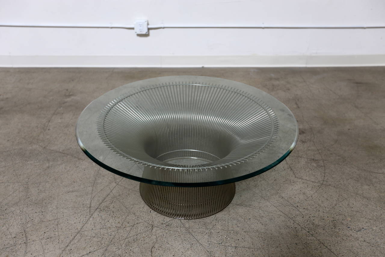Round Coffee Table by Warren Platner for Knoll In Good Condition In Costa Mesa, CA