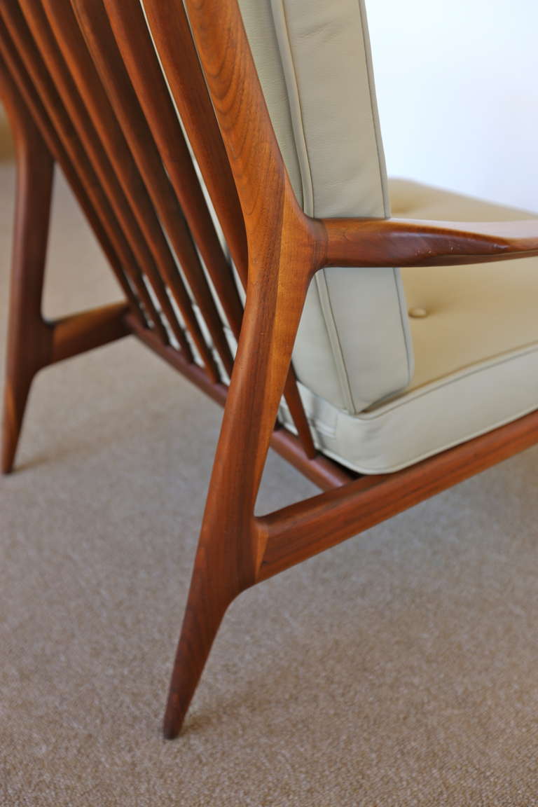 Mid-Century Modern Walnut & Leather Lounge Chair by Milo Baughman