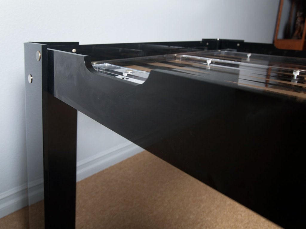 Black and clear lucite backgammon game table 4