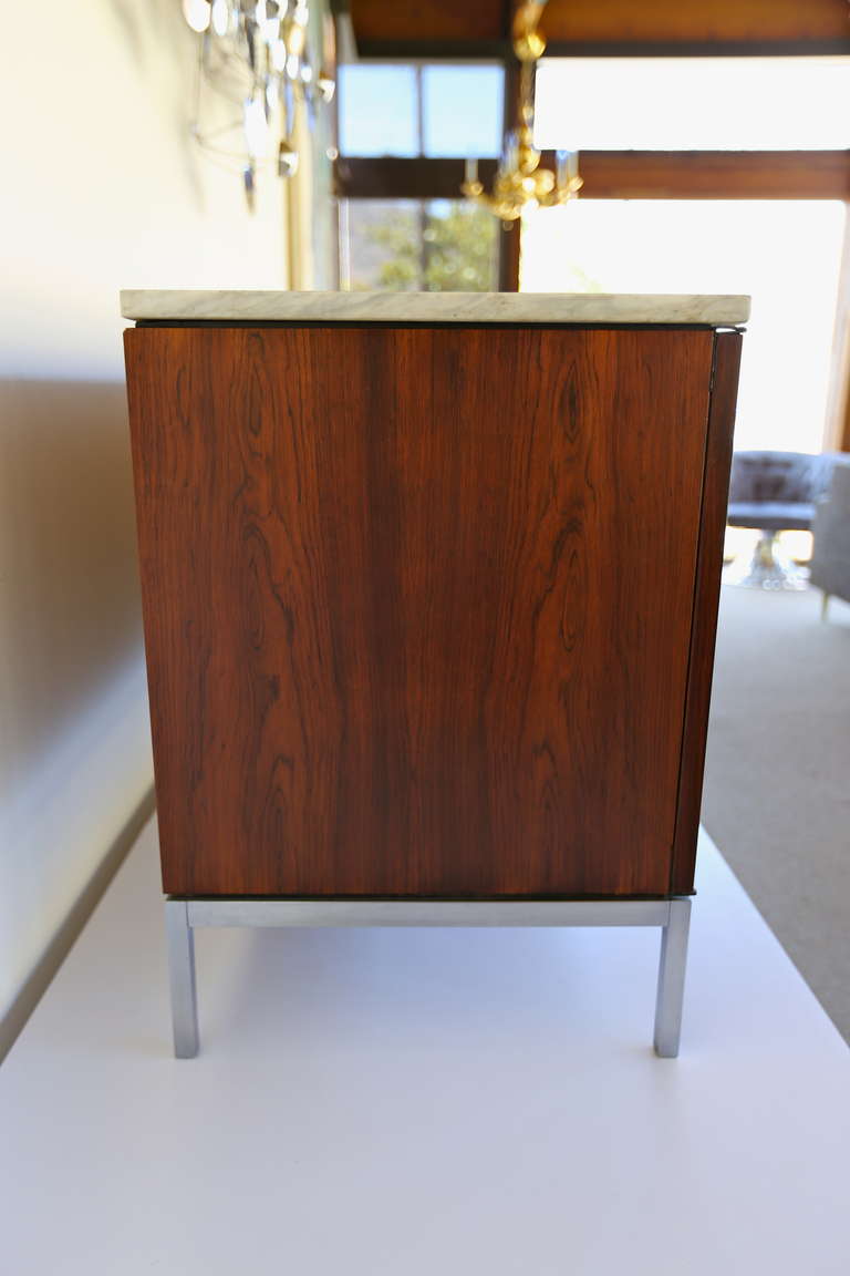 Florence Knoll Rosewood & Marble Credenza In Excellent Condition In Costa Mesa, CA