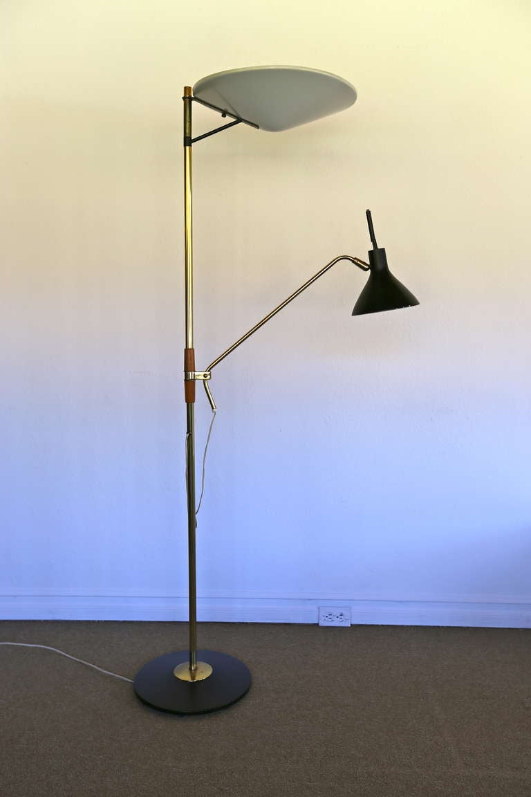 Gerald Thurston Floor Lamp for Lightolier. Torchiere with adjustable swing arm lamp.