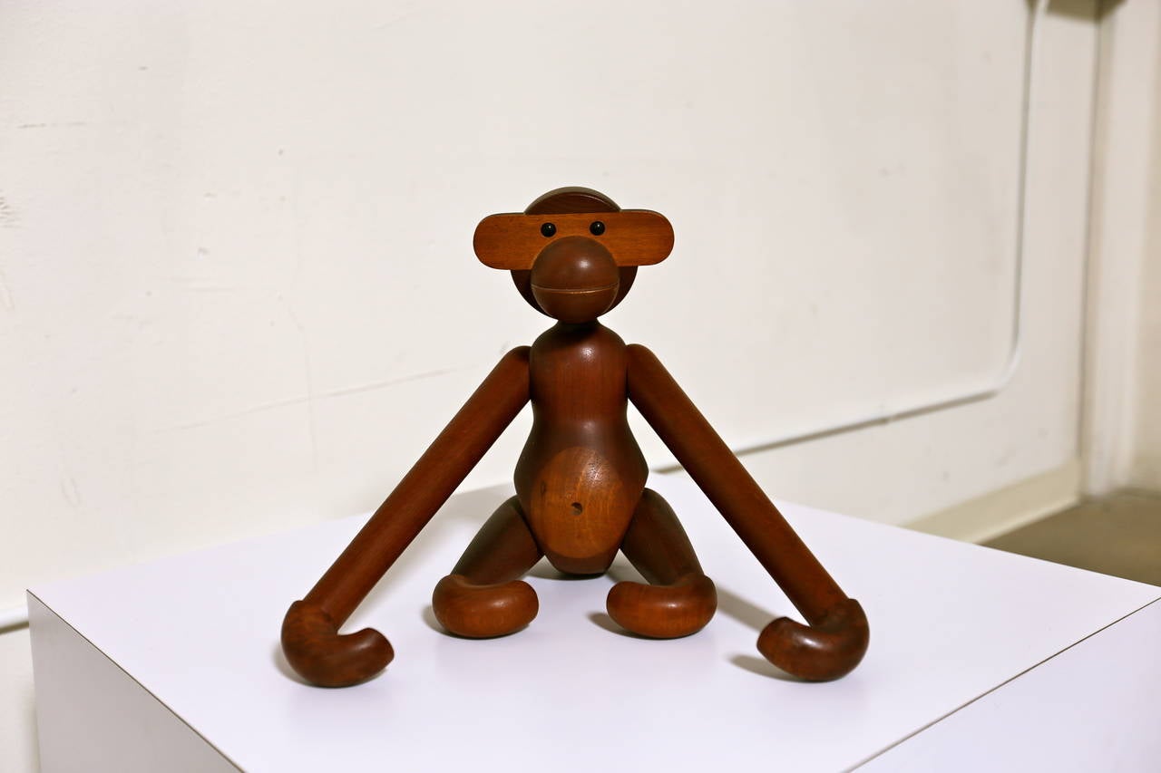 The largest monkey sculpture by Kay Bojesen.
