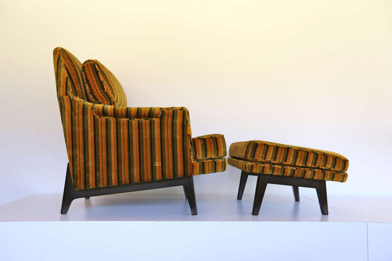 Lounge Chair and Ottoman by Roger Lee Sprunger for Dunbar

The Ottoman Measures: 25