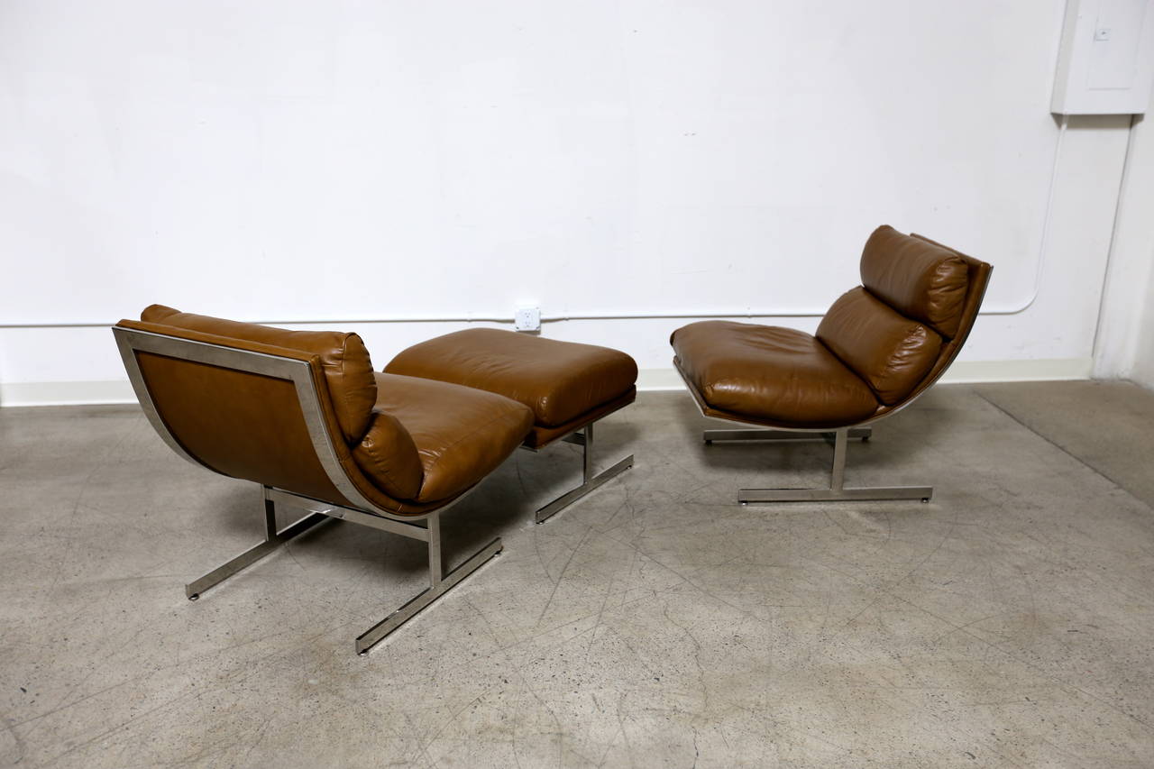 Pair of Lounge Chairs and Ottoman by Kipp Stewart for Directional In Excellent Condition In Costa Mesa, CA