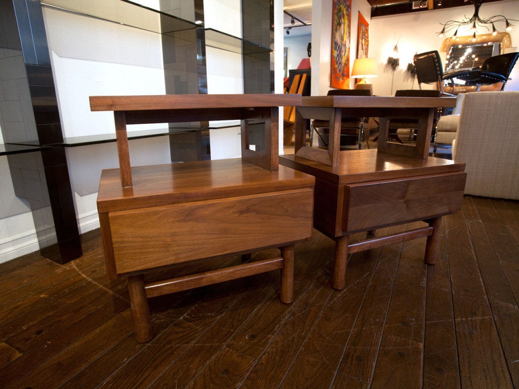 American Pair Of Walnut Nightstands By Merton Gershun