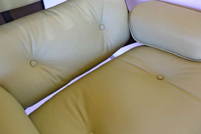 Mid-Century Modern Pistachio Green Leather and Rosewood Lounge Chair by Charles Eames