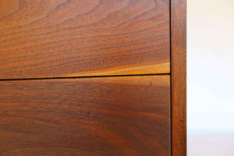 Walnut Dresser by George Nakashima In Excellent Condition In Costa Mesa, CA