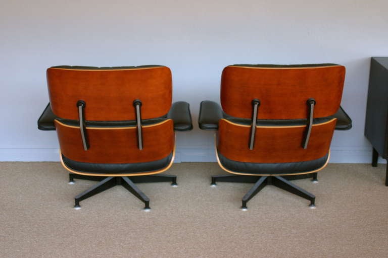 Cherry Pair Of Eames Lounge Chairs W/ Ottomans For Herman Miller