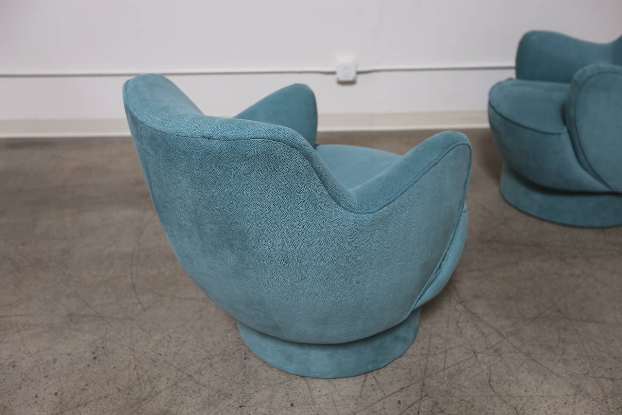 Pair of Barrel Swivel Lounge Chairs by Vladimir Kagan for Directional 3