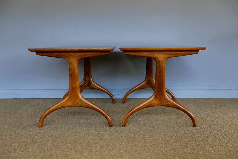 Sculptural Side Tables By Henredon In Excellent Condition In Costa Mesa, CA