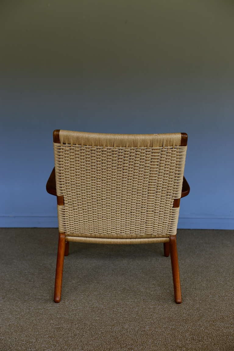 Oak CH 25 lounge chair by Hans Wegner for Carl Hansen