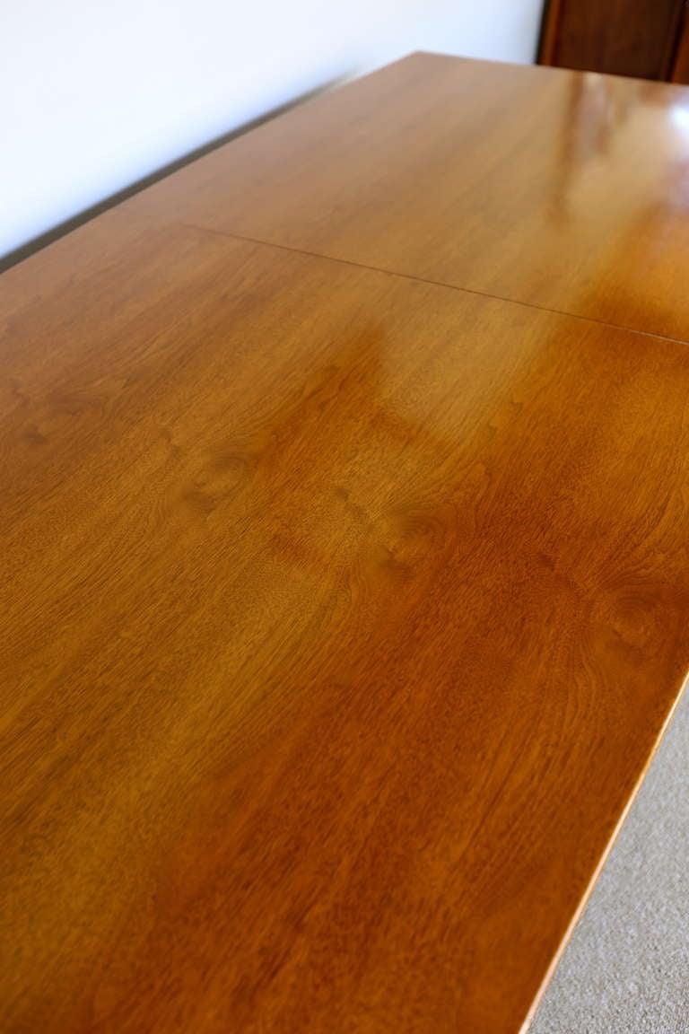 Dining set by Edward Wormley for Dunbar In Excellent Condition In San Juan Capistrano, CA