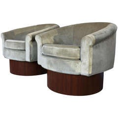 Pair of swivel chairs by Edward Wormley for Dunbar