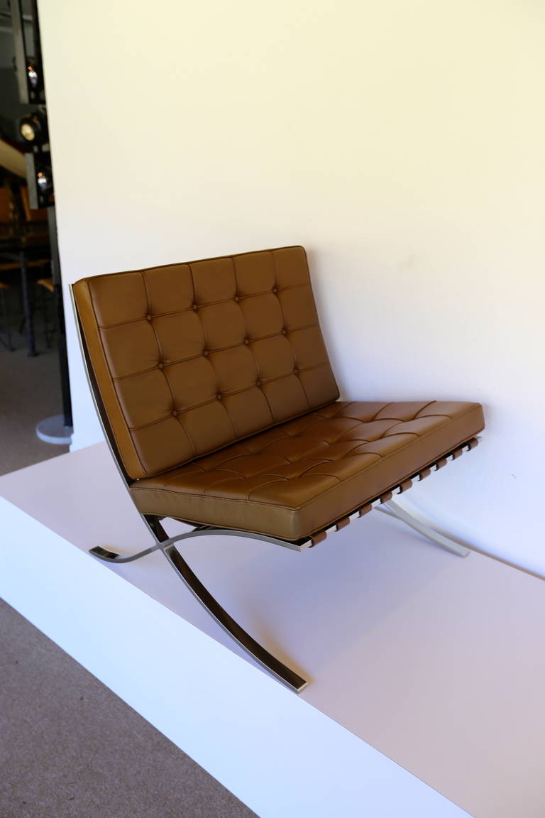 Knoll 1975 Barcelona Chair by Mies van der Rohe In Good Condition In San Juan Capistrano, CA