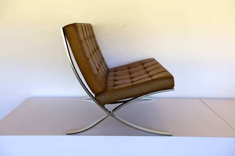 Mid-Century Modern Knoll 1975 Barcelona Chair by Mies van der Rohe