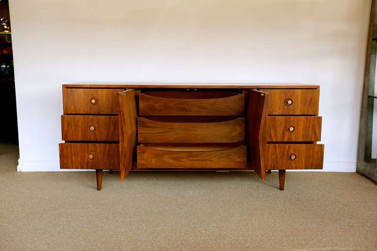 Sculptural Walnut Diamond Front Credenza In Excellent Condition In Costa Mesa, CA