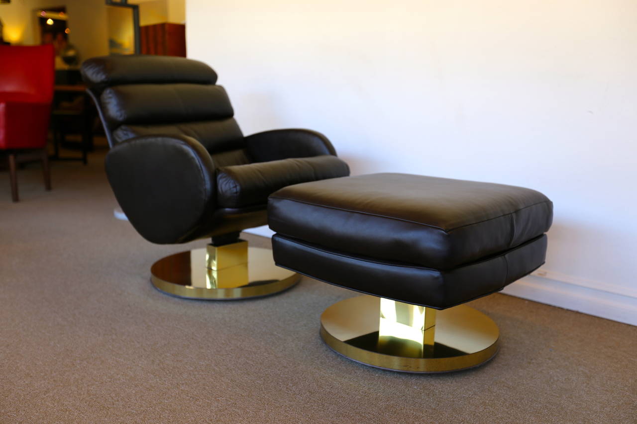 Late 20th Century Leather Lounge Chair and Ottoman by Milo Baughman for Thayer Coggin