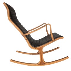 Chaise berçante Heron de Mitsumasa Sigasawa