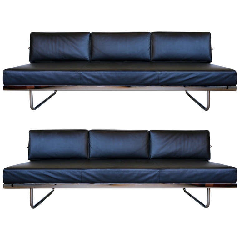 Pair of Le Corbusier LC5 Sofa Day Beds by Cassina at 1stDibs | le corbusier  sofa bed