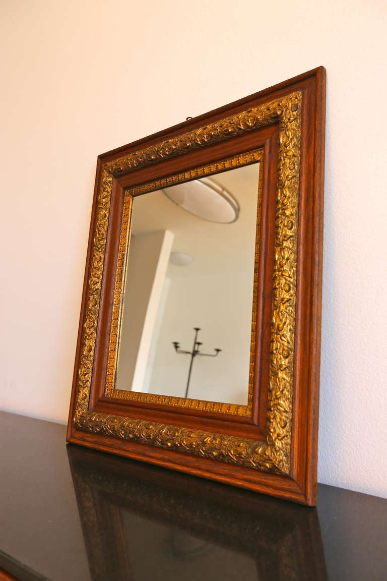 Aesthetic Movement Frame