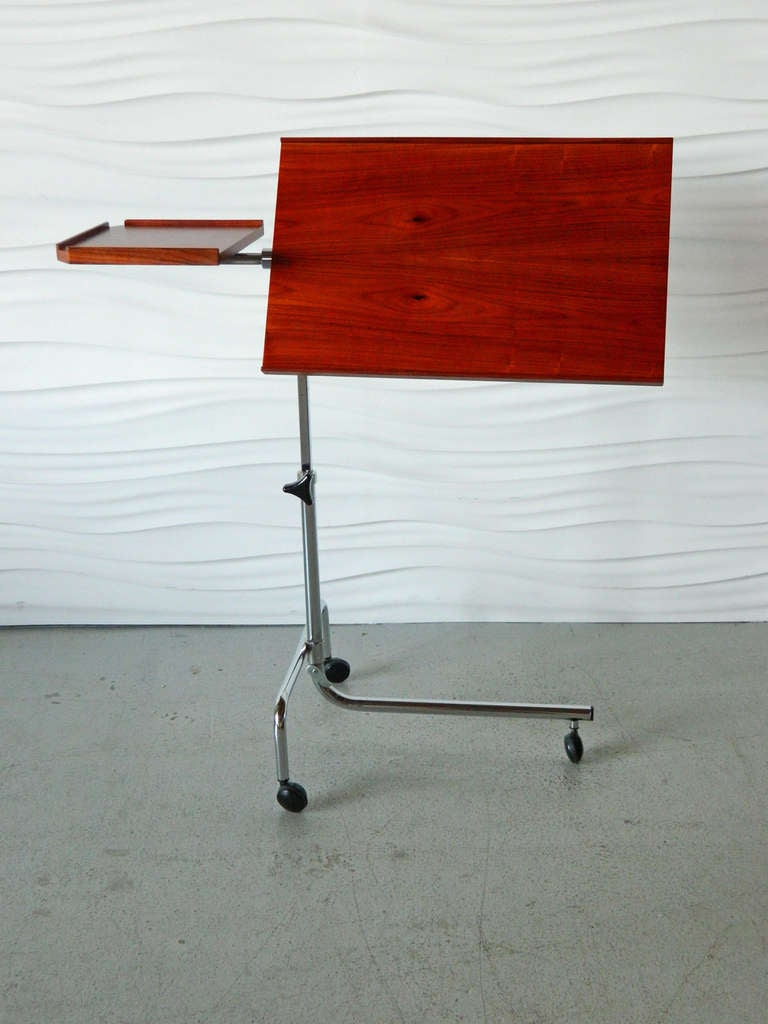 Danish Modern Rosewood Rolling Tray Table by Danecastle In Good Condition In Baltimore, MD
