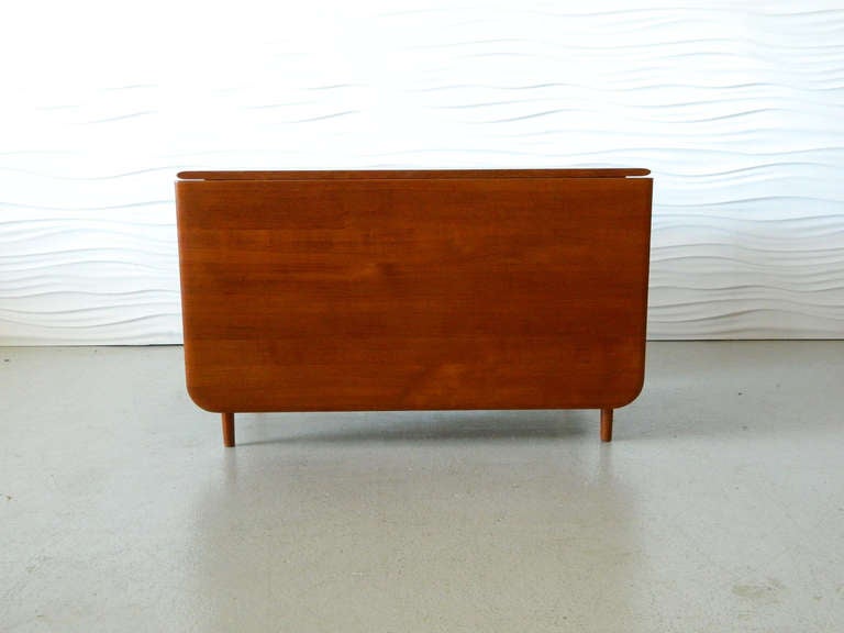 Danish Solid Teak Double Drop Leaf Table In Good Condition In Baltimore, MD