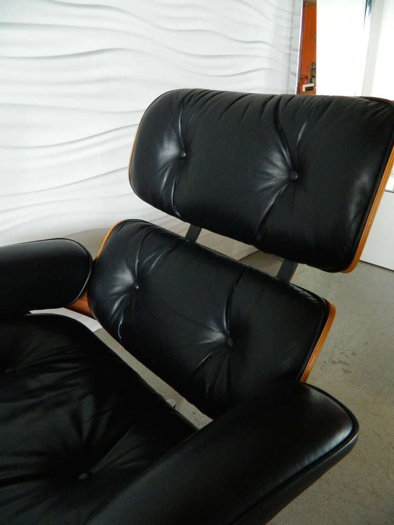 Charles Eames 670 Lounger and 671 Ottoman for Herman Miller In Good Condition In Baltimore, MD