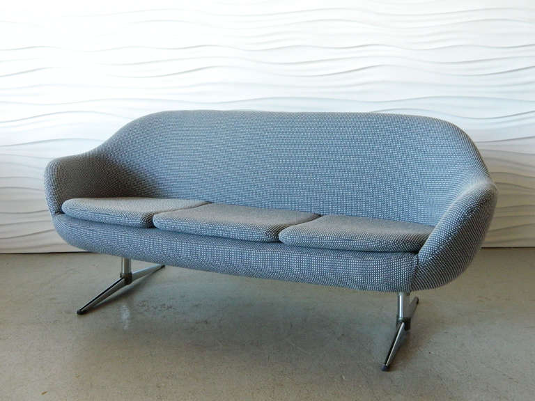 Made in Sweden, this vintage Overman sofa was recently reupholstered in Unika Vaev's Fleece 627 fabric.