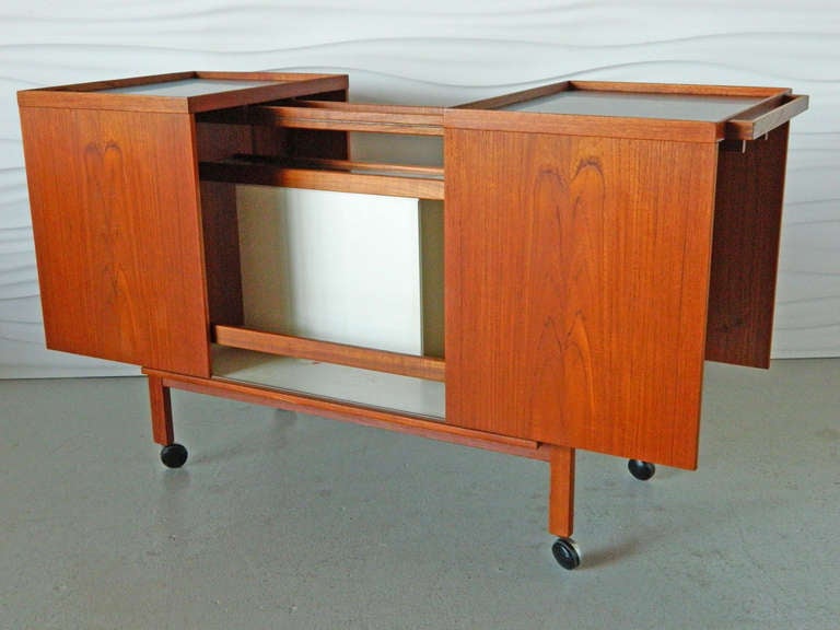 Mid Century Danish Modern Teak Bar Cart At 1stdibs Mid Century Danish Modern Teak Bar Cart In Good Condition For Baltimore Md