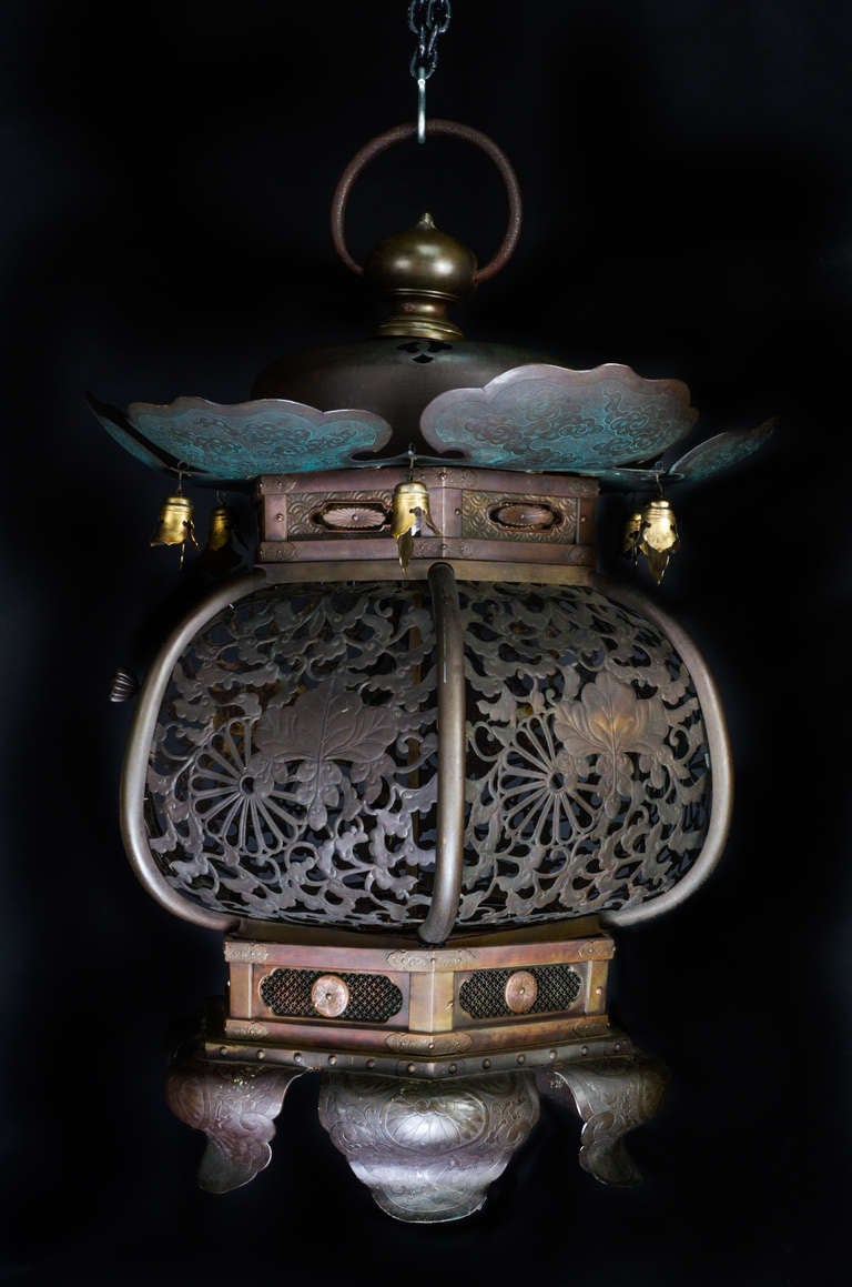 19th Century A Large & Spectacular Antique Chinese Bronze Pagoda Form Lantern Chandelier For Sale