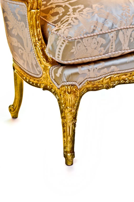 Pair of Antique French Louis XVI Gilt Wood Marquises In Excellent Condition For Sale In New York, NY