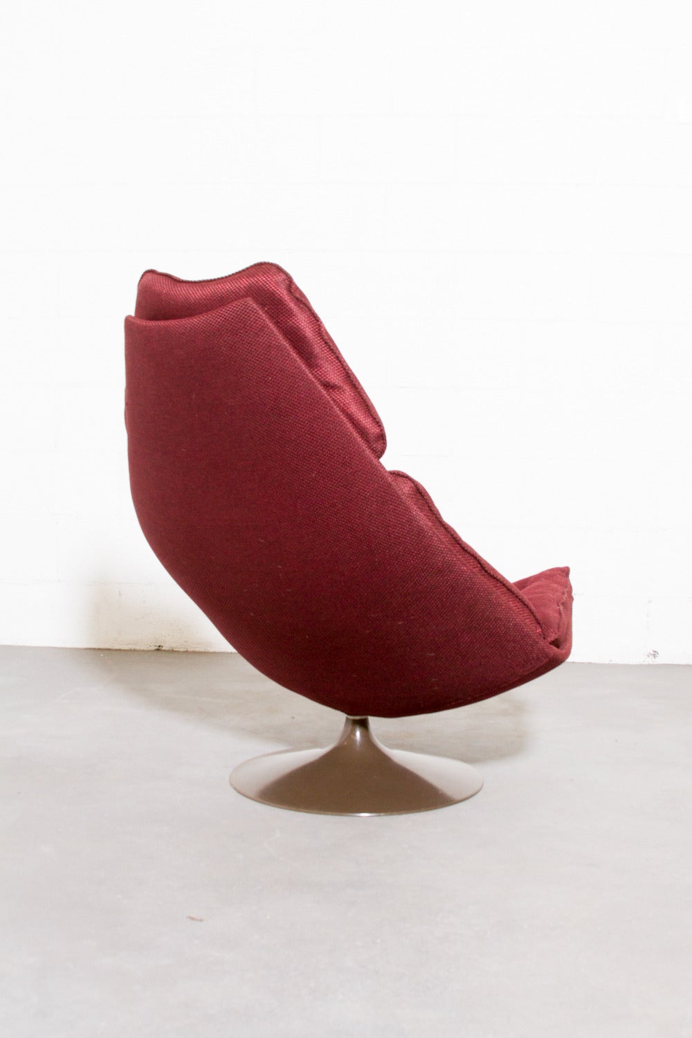 Dutch Geoffrey Harcourt F584 Swivel Lounge Chair for Artifort