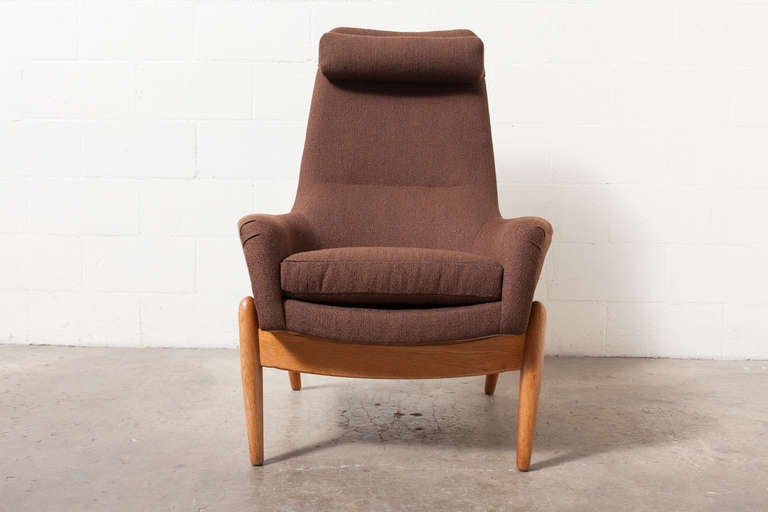 Newly reupholstered high back Bovenkamp lounge chair with head rest. Great natural oak frame. Good bones, great shape!