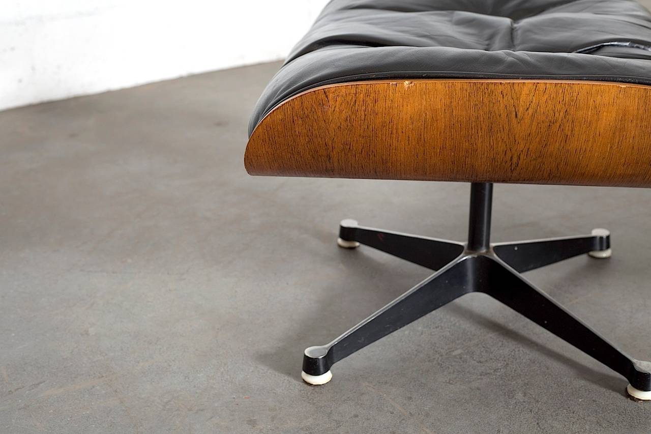 Veneer Rosewood Eames Lounge Chair by Herman Miller and Vitra
