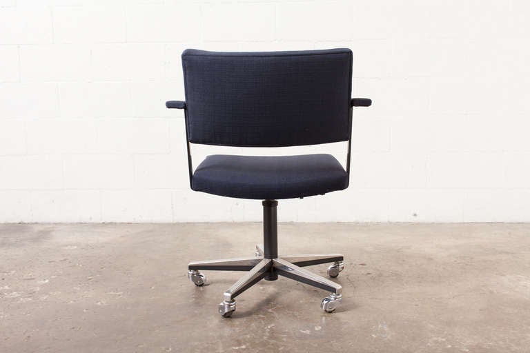 Gispen Rolling Office Chair by A.R. Cordemeijer In Good Condition In Los Angeles, CA