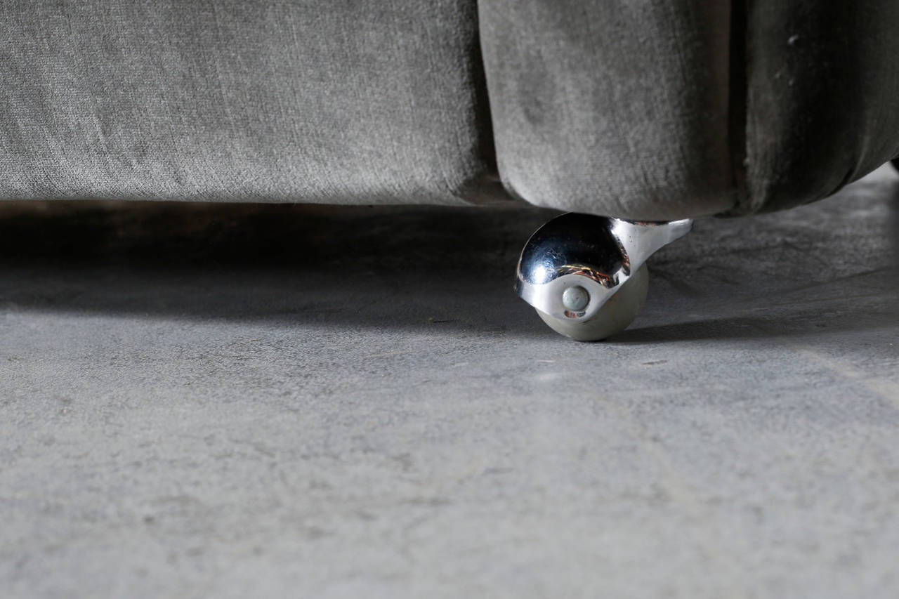 Artifort Grey Velvet Tufted Rolling Sofa 2