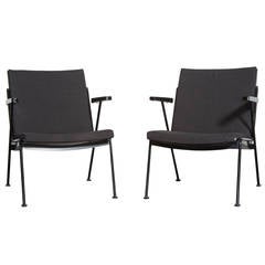 Pair of Ahrend de Cirkel Oase Lounge Chairs by Wim Rietveld