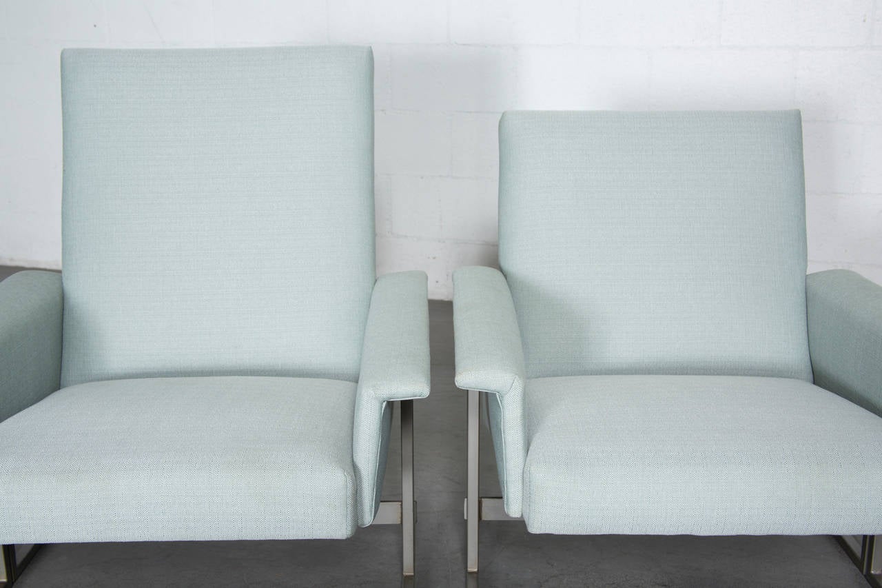Mid-20th Century Pair of His and Her Kjaerholm Style Lounge Chairs
