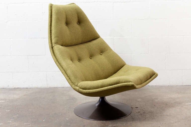 Geoffrey Harcourt For Artifort Swivel Lounge Chair with Ottoman In Good Condition In Los Angeles, CA