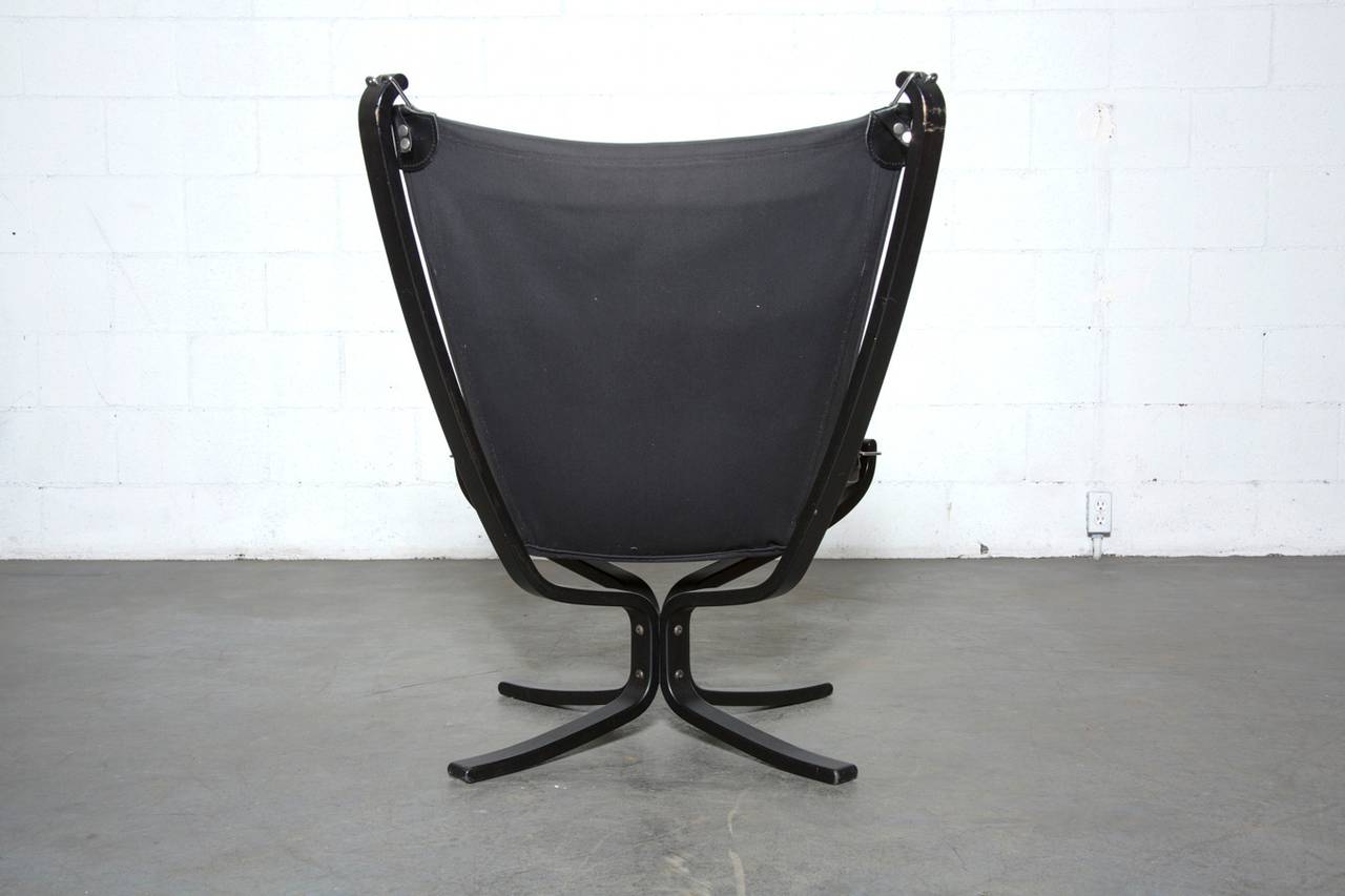 Black Falcon Chair by Sigurd Resell for Vatne Møbler In Good Condition In Los Angeles, CA
