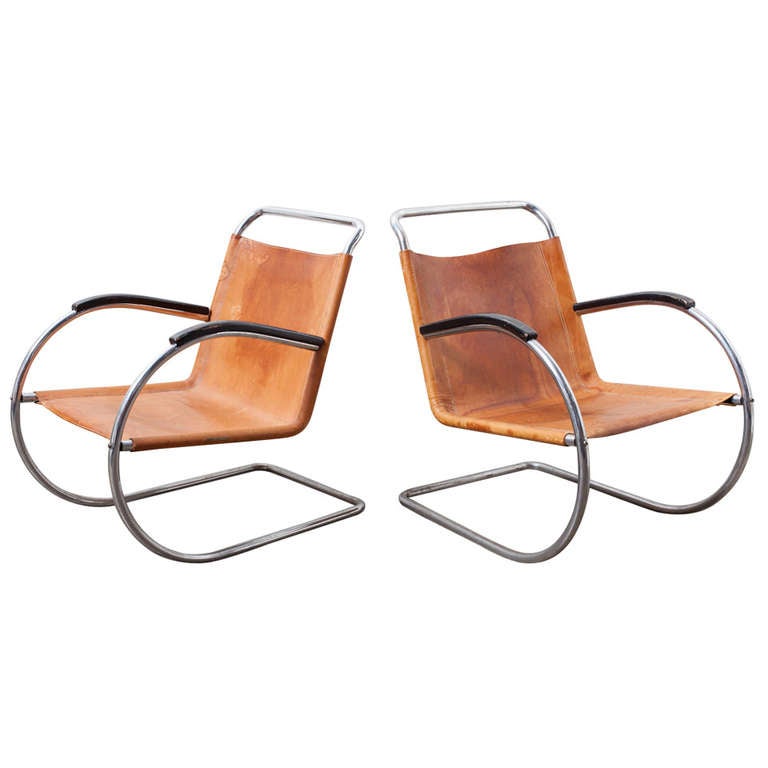 Pair of Bauhaus Style Leather and Chrome Lounge Chairs at 1stdibs