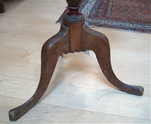 Queen Anne Tilt-Top Candlestand 1